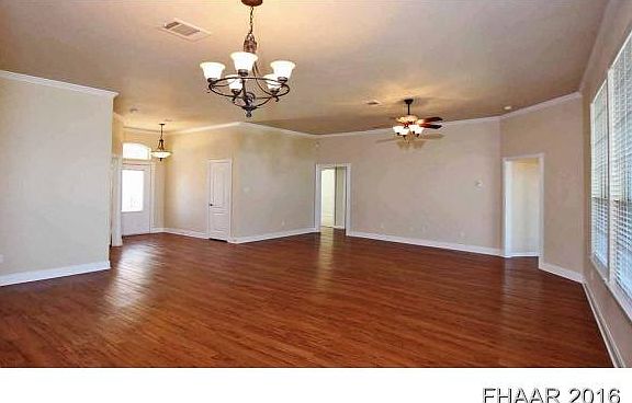 5th image of 1010 Nathan Ln