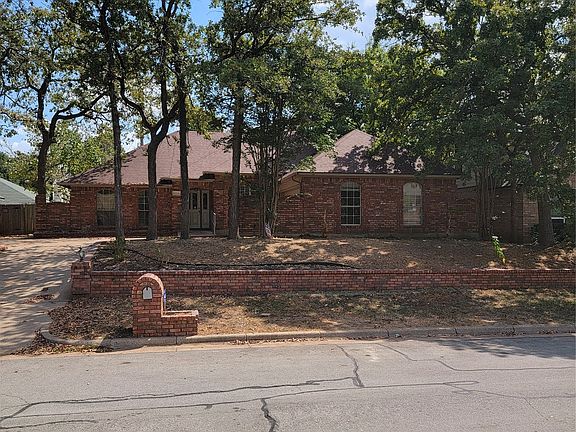 2nd image of 4904 Saddleback Rd