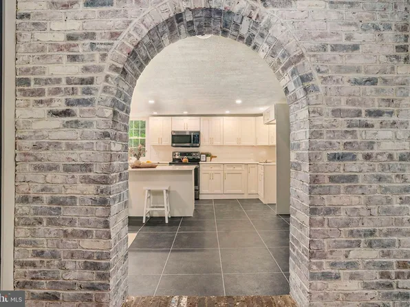 1237 W King Rd, Malvern, PA 19355