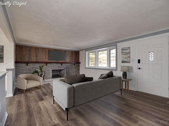 4th image of 2135 Oakwood Dr