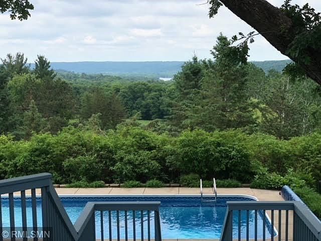 1st image of 361 Oak Knoll Dr