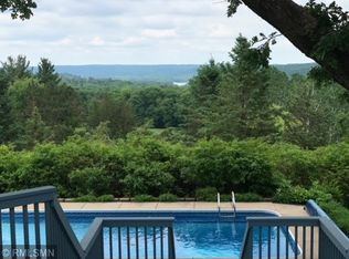 361 Oak Knoll Dr, Marine On Saint Croix, MN 55047