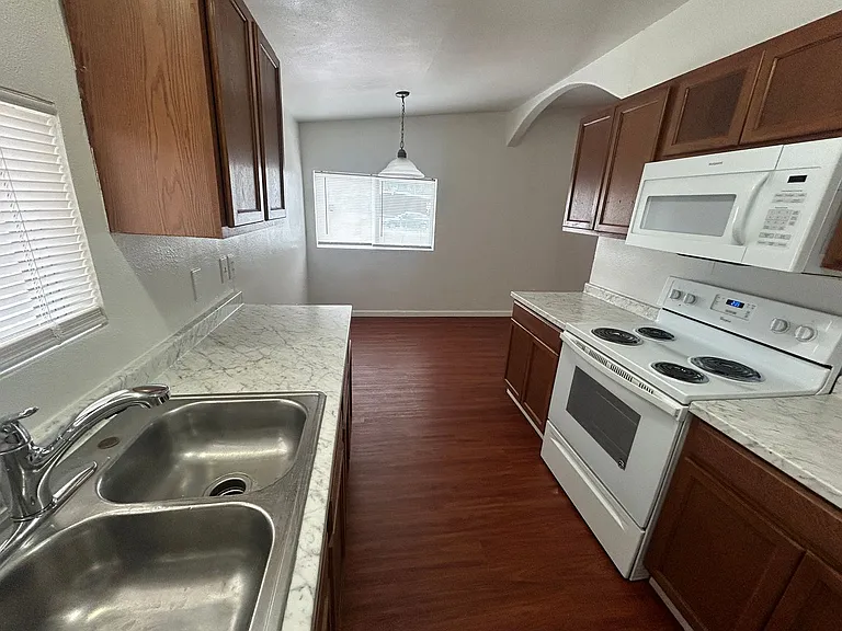 1405 E McWilliams Ave — Photo 10