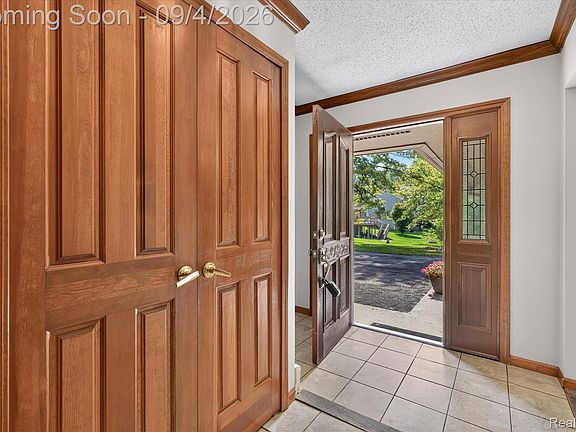5th image of 1352 Catherines Way
