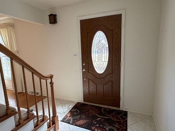 4th image of 3501 Bankview Dr