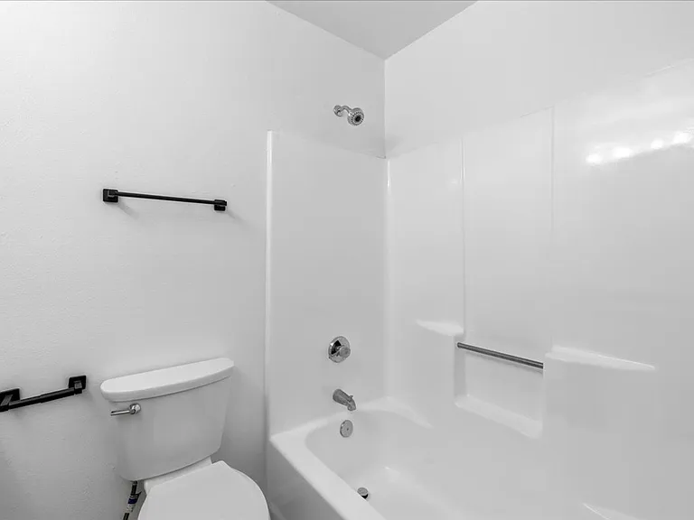 31601 Avenida Maravilla — Photo 22