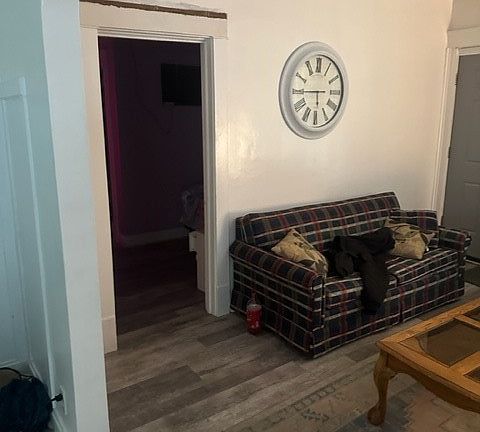 4th image of 10906/10908 Almira Ave