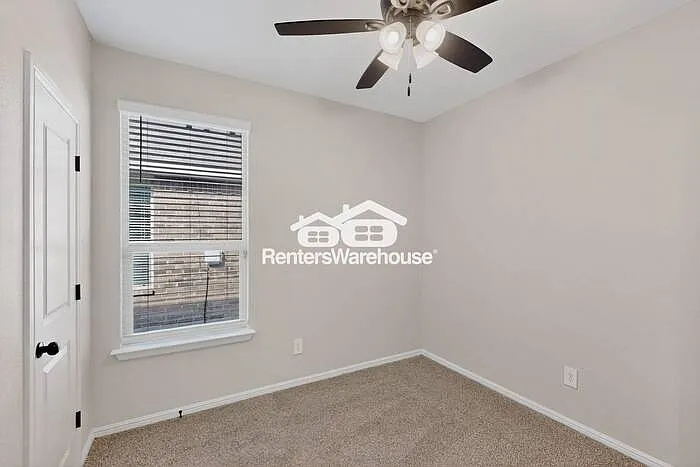 8517 Centerboard Ln — Photo 40