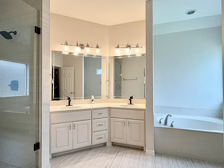 2204 Paige Ct — Photo 23