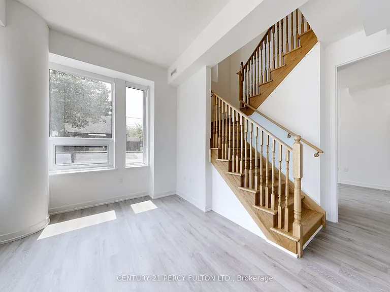556 Marlee Ave #105 — Photo 19