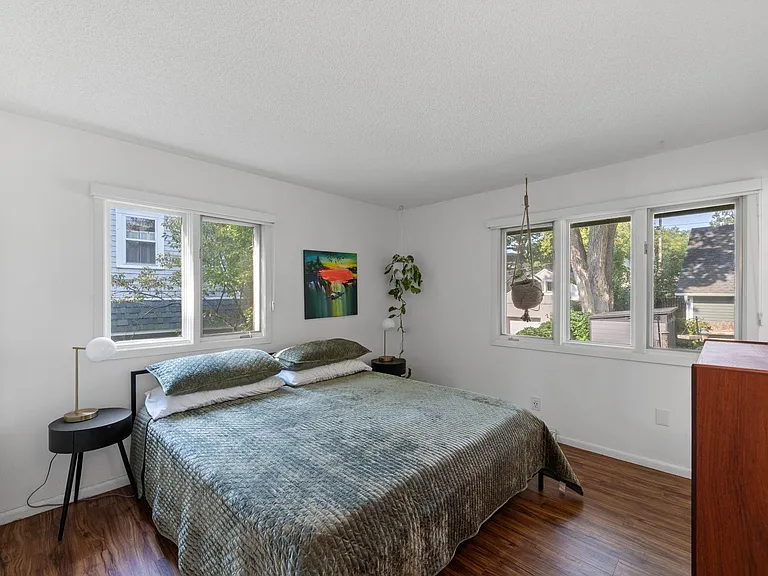 4004 Upton Ave S — Photo 13