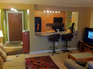 949 N 35th St APT 100, Seattle, WA 98103