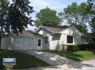 1006 Cherry Rd, Manitowoc, WI 54220