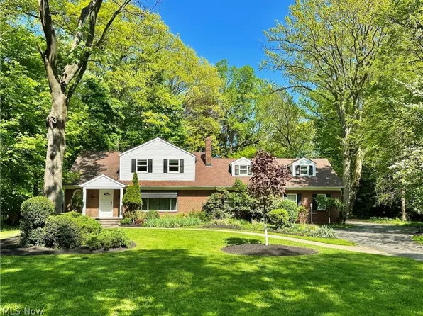 299 Corning Dr, Bratenahl, OH 44108