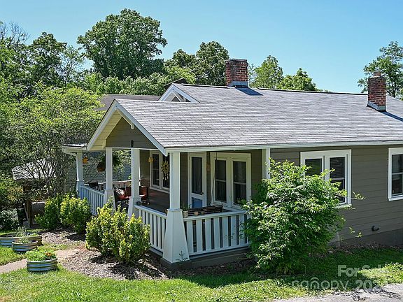 3rd image of 19 Brotherton Ave