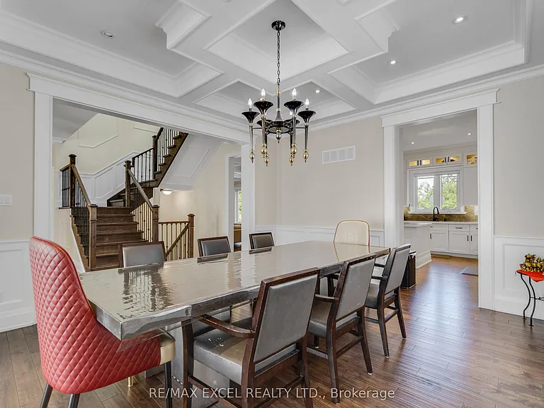 49 Kenton Dr — Photo 5