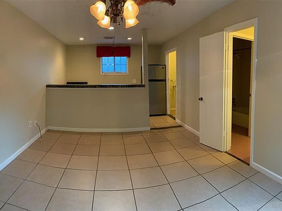 3rd image of 543 W 27th St Unit D