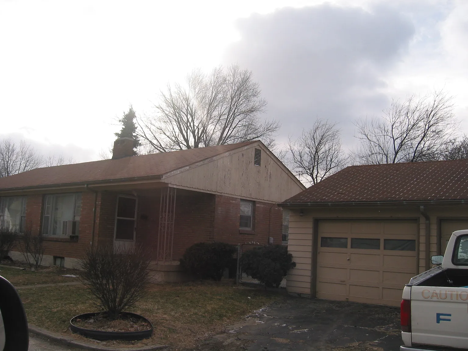 3931 E 13th St photo 1