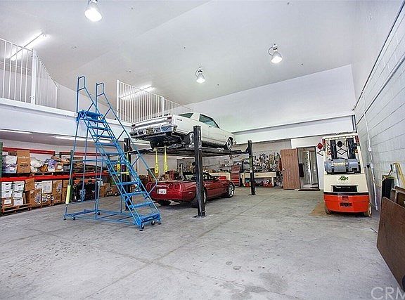 5th image of 12572 Barrett Ln