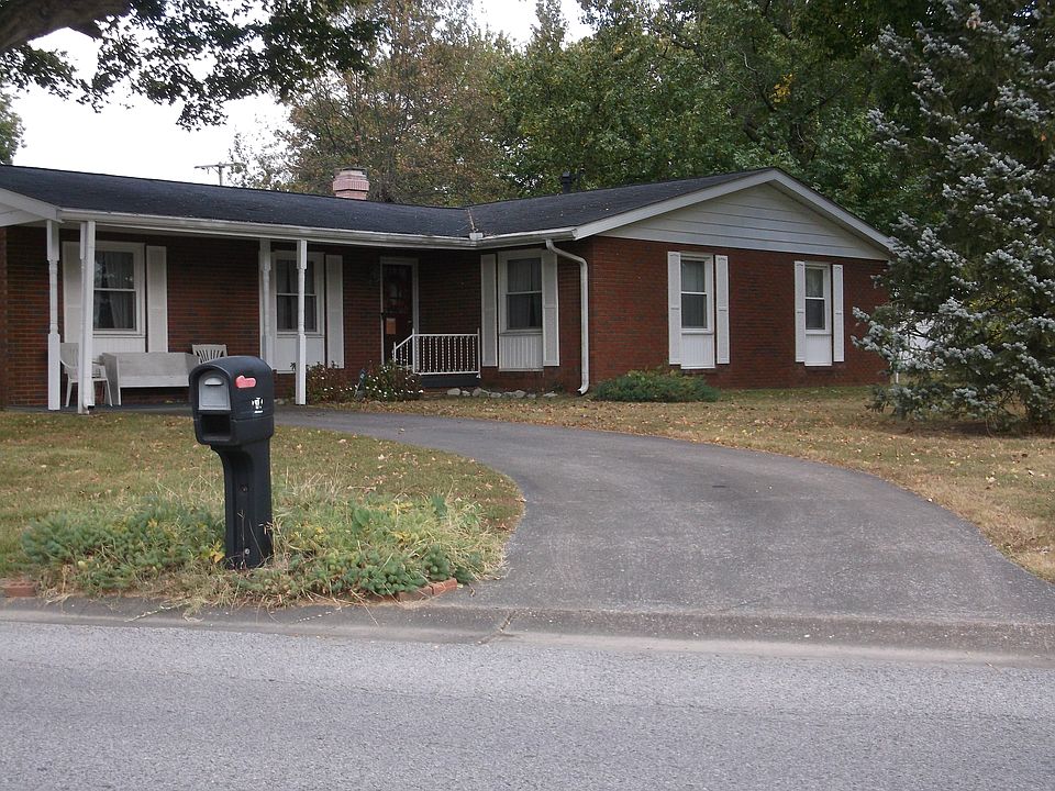 1st image of 146 N Arlington Dr