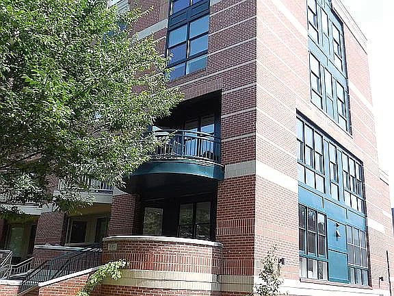 3rd image of 1660 N Quinn St