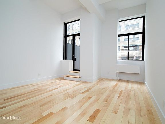 5th image of 310 E 46th St APT 10U
