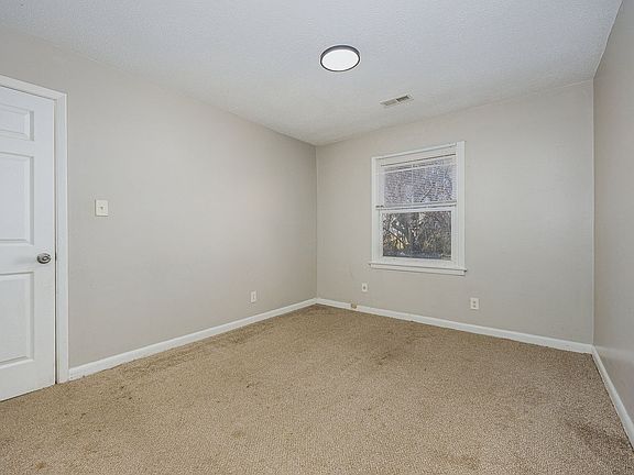 2nd image of 904 Lowdermilk St #854011195