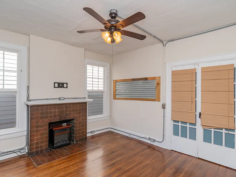 820 Oak St #1 — Photo 11