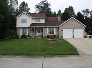 27 Sherwood Cir, Hurricane, WV 25526