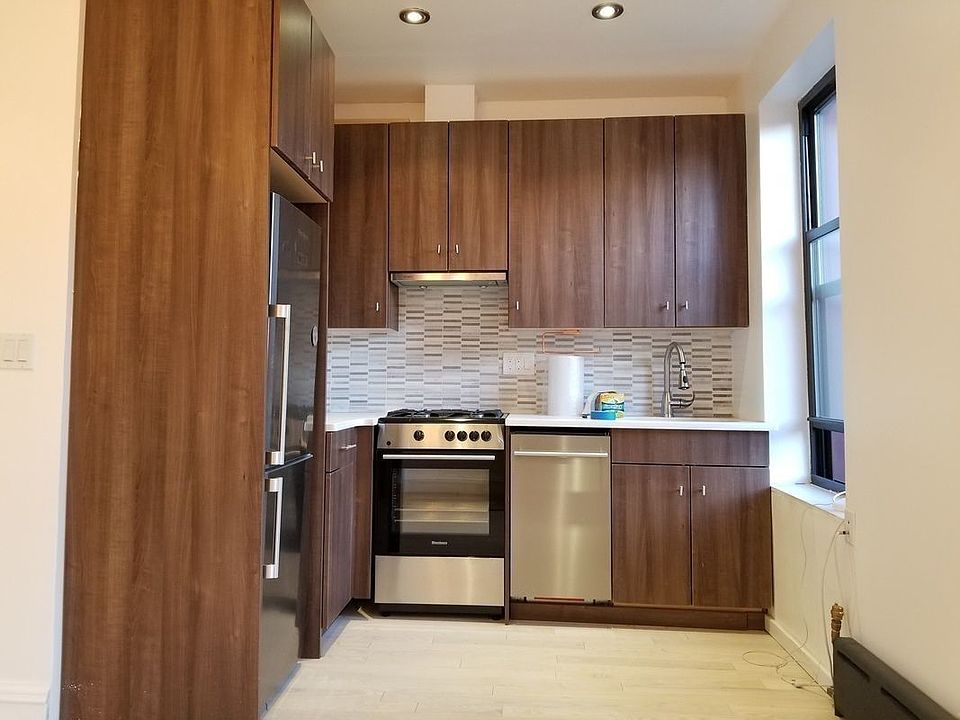 1st image of 464 11th St #3C