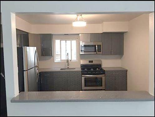 3rd image of 398 Ege Ave Floor 1