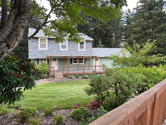 10794 NE Worden Hill Rd — Photo 2