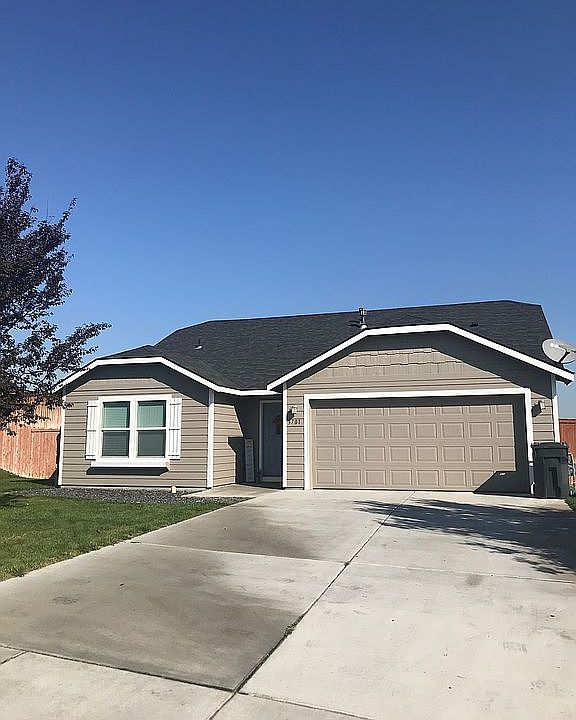 3701 Artesia Dr. Pasco WA 