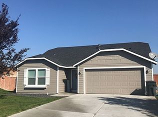 3701 Artesia Dr, Pasco, WA 99301