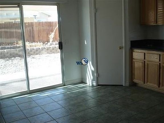 4th image of 13384 Merry Oaks St