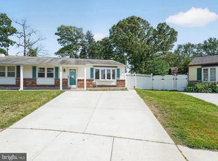 1090 Notley Ct, Pasadena, MD 21122