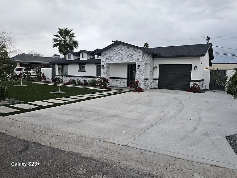 2817 N 71st Pl — Photo 20