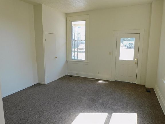 3rd image of 1021 Considine Ave