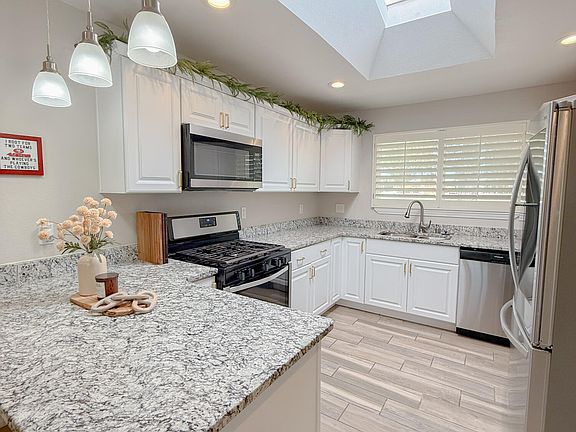 3rd image of 8408 Edgemere Blvd