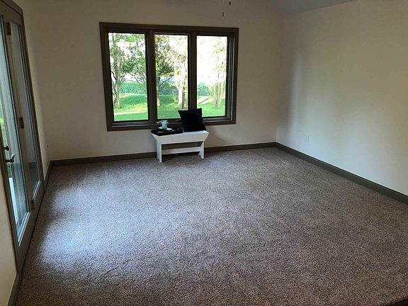4th image of 1444 Evergreen Ct