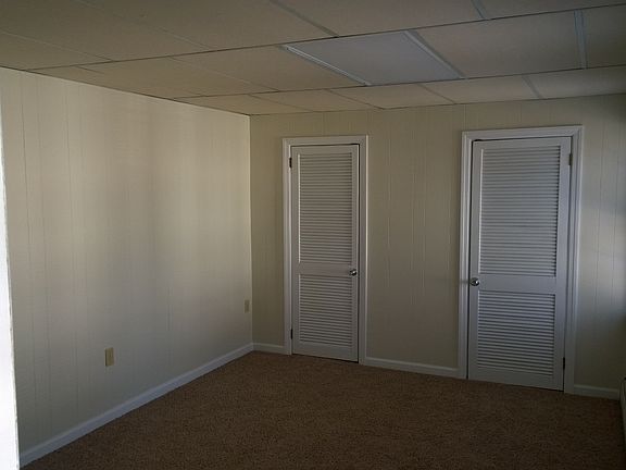 Upstairs bedroom (1 of 3)