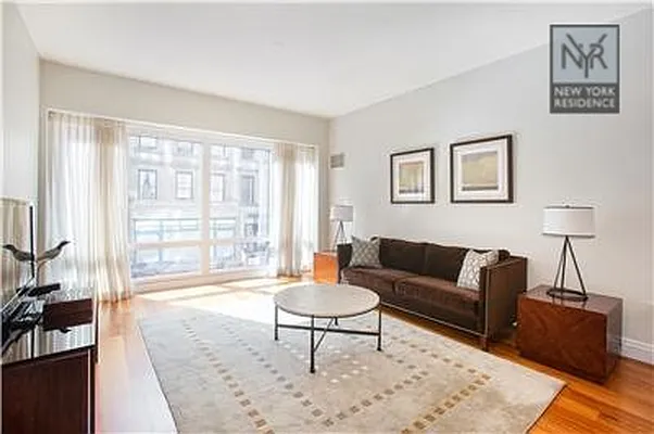 Rented by New York Residence | media 14