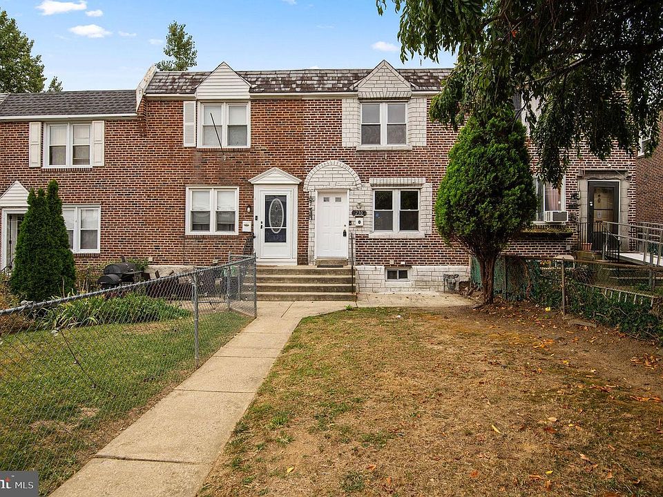 1st image of 230 W Washington Ave