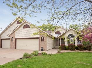 1043 Oday St S, Maplewood, MN 55119