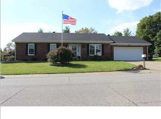 1713 Arrowhead Dr, Boonville, IN 47601