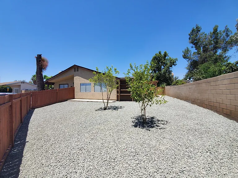 4205 Noyer Ln — Photo 13