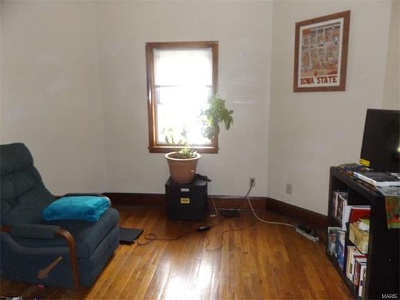 4th image of 215 E Tremont St #B