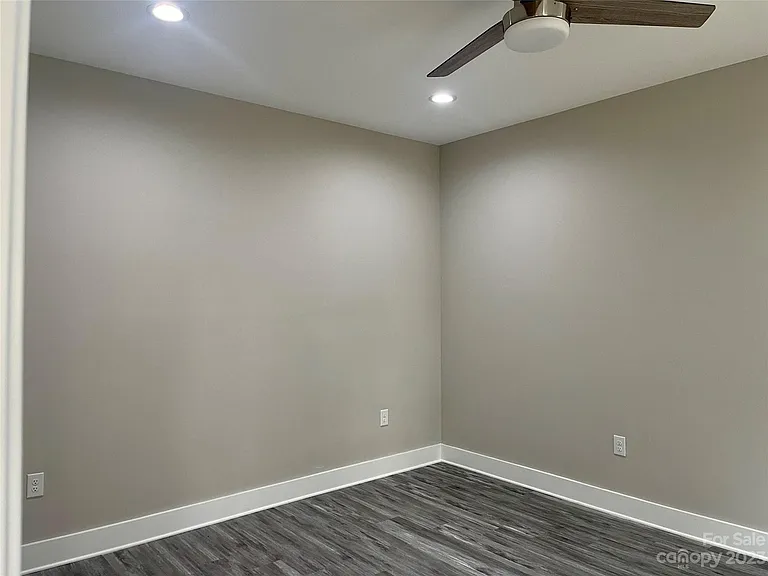 3425 Mable Hubbard Dr — Photo 9