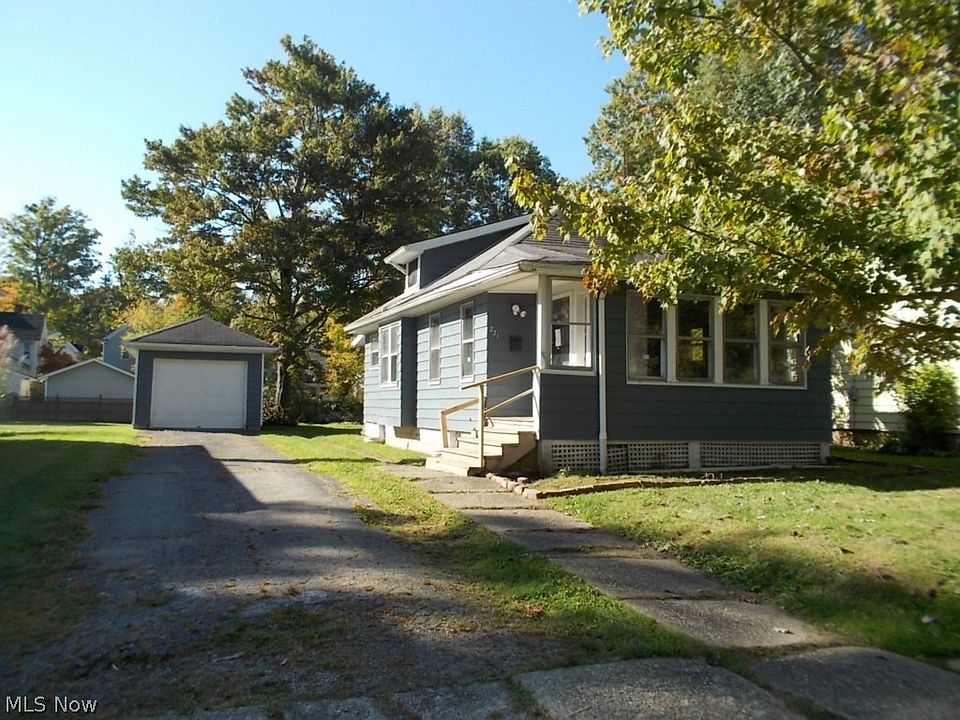 1st image of 221 W Central Ave