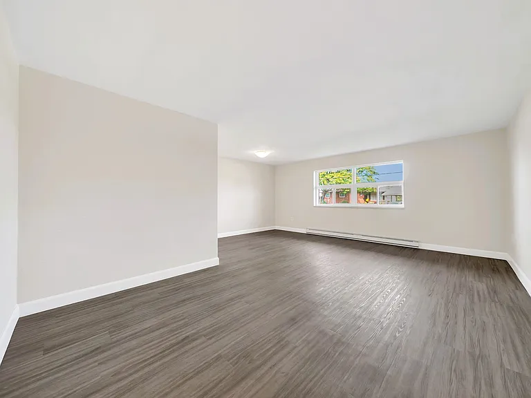 955 10th St E #208 — Photo 7